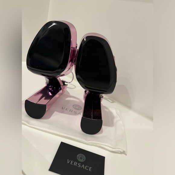 Versace  sandal h.120 ecolaminato lilac metallic - Picture 9 of 10